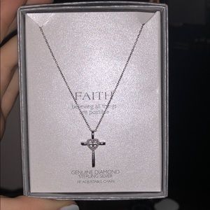 Cross necklace with diamond heart! NBW